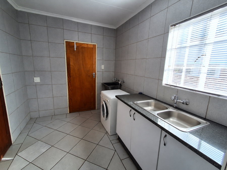 3 Bedroom Property for Sale in Safari Gardens North West